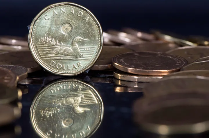 افت تاریخی دلار کانادا: زنگ خطر برای اقتصاد کشور